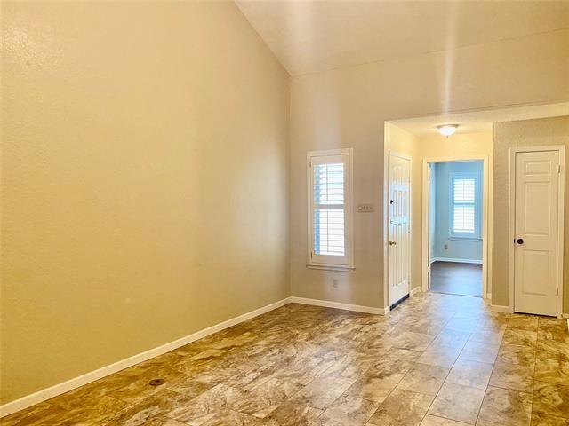 Foto del edificio - 3832 Crossroads Dr