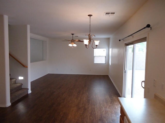 Foto del edificio - 17248 W Marshall Ln