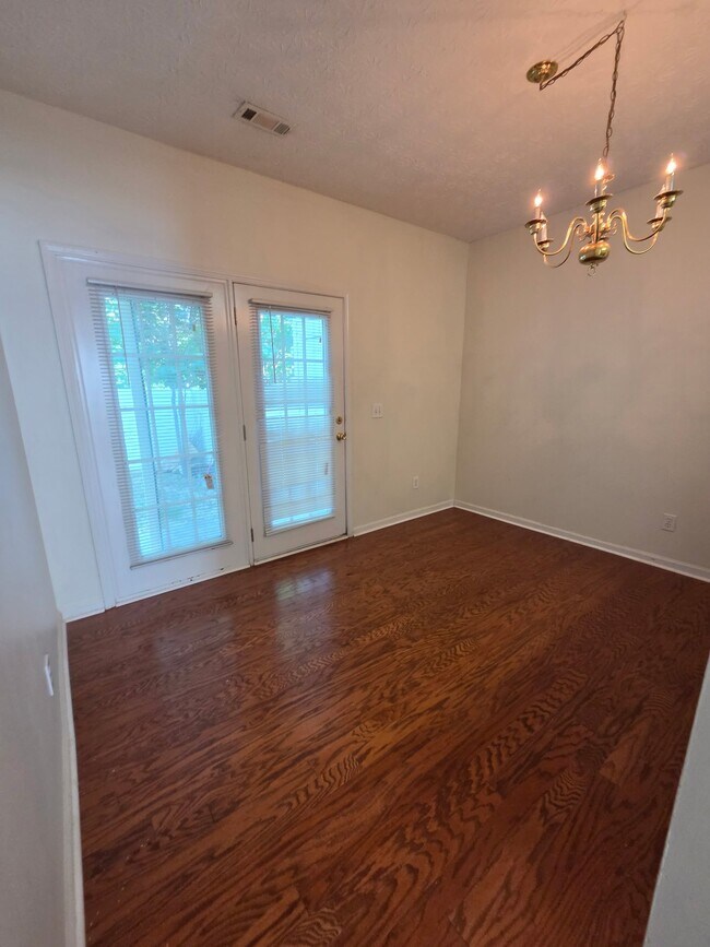 Building Photo - 6076 Camden Forrest Dr