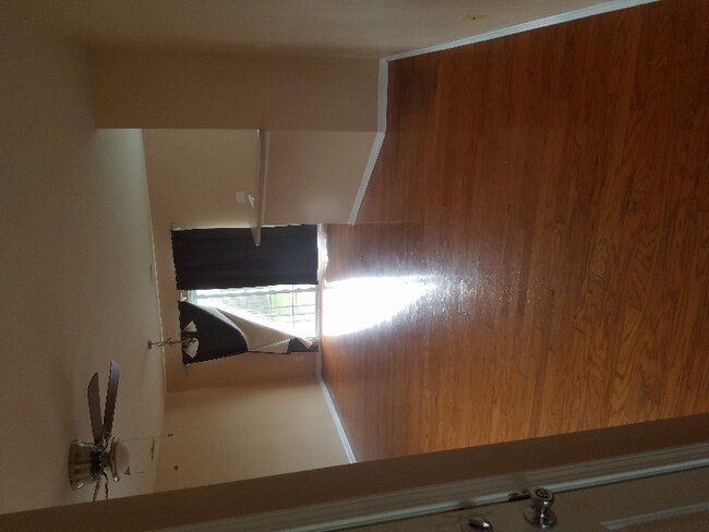 Foto del edificio - 1750 Pepperwood Way
