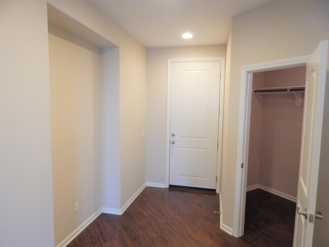 Foto del edificio - 36500 Acanthus Dr