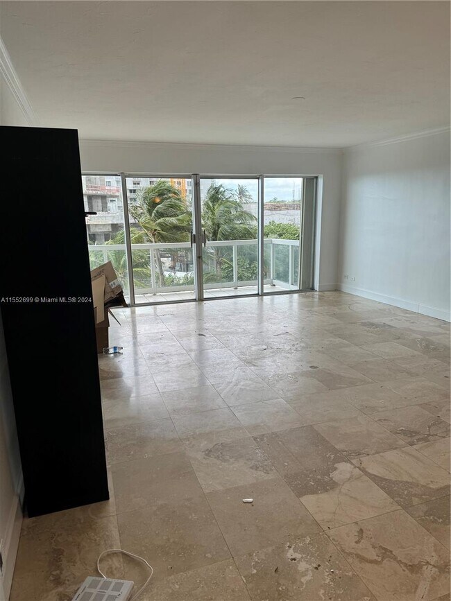 Foto del edificio - 2451 Brickell Ave