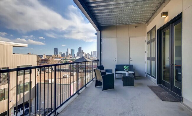 Foto del edificio - 3198 Blake St