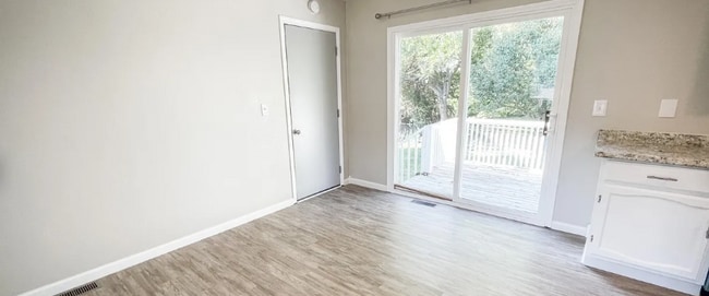 Foto del edificio - 202 S Poplar Ct