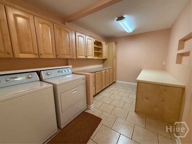 Foto del edificio - 10804 Dorchester Rd