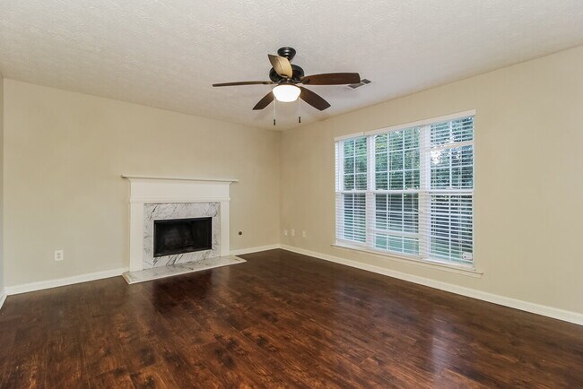 Foto del edificio - 102 Magazine St