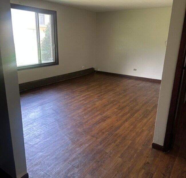 Foto del edificio - 14833 Kilpatrick Ave