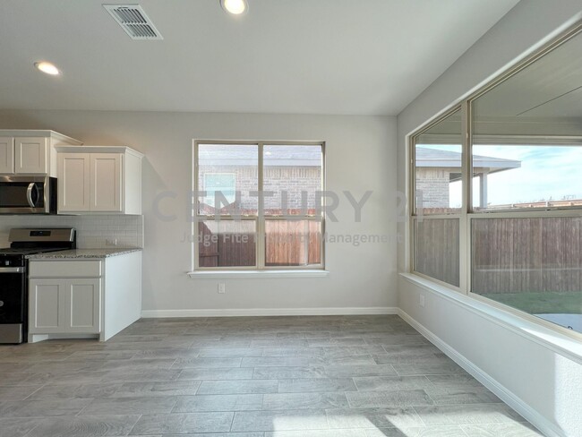 Foto del edificio - Crisp and Clean 4/2/2 in Boyd For Rent!