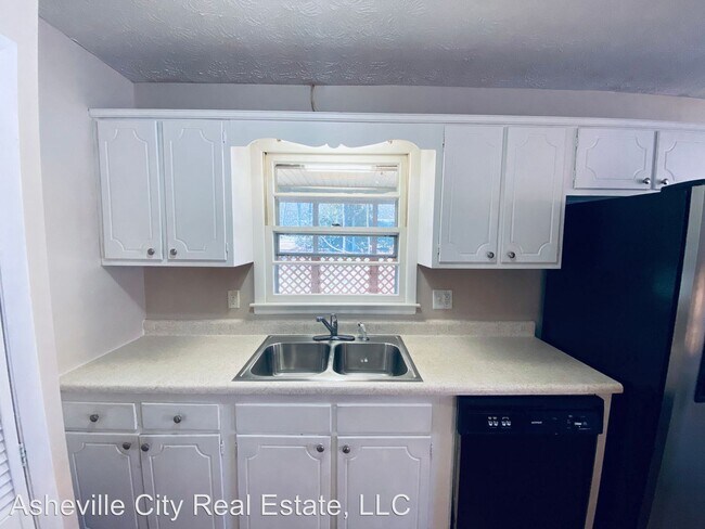 Building Photo - 3 br, 2 bath House - 18 Woodhaven Drive
