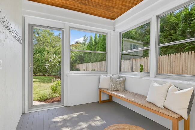 Building Photo - 39 Twitchell St