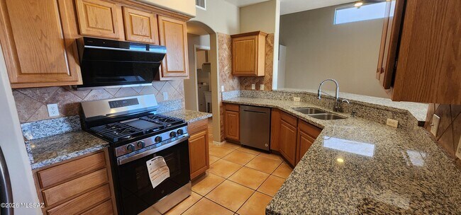 Building Photo - 5453 N Little River Ln