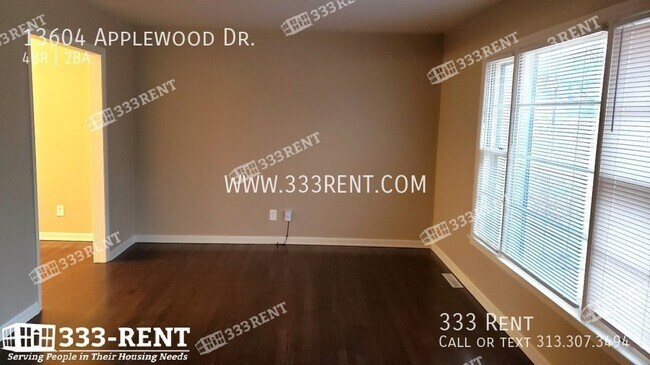 Building Photo - Lots of space in this 2-story house just b...