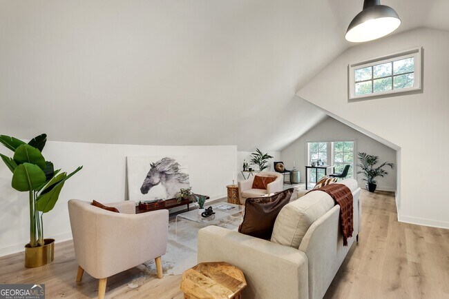 Foto del edificio - 901 Argonne Ave NE