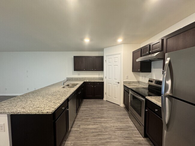 Building Photo - 26533 Sandhill Blvd