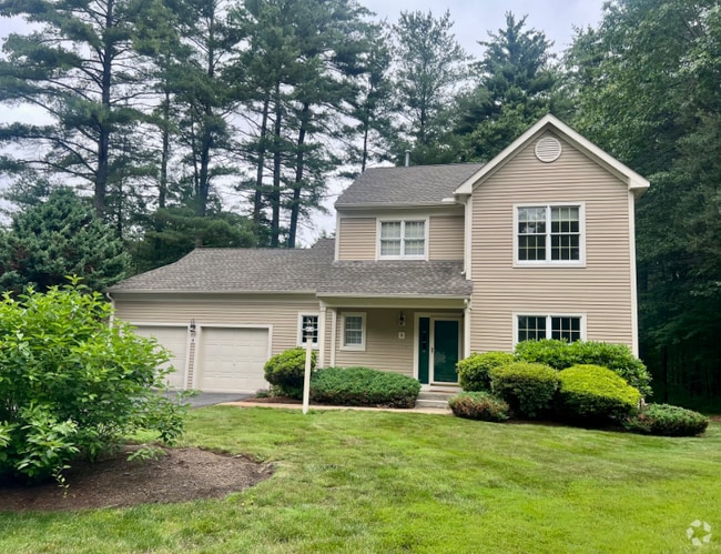 Building Photo - 8 Stonegate Ln