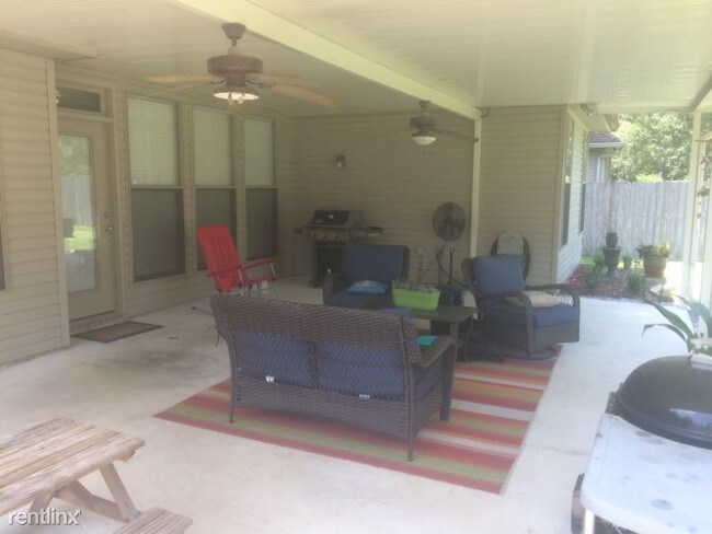Building Photo - 3 br, 2 bath House - 27441 Vela Ln.