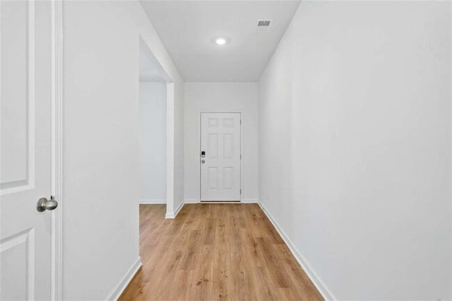Building Photo - 95 Dewitt Dr