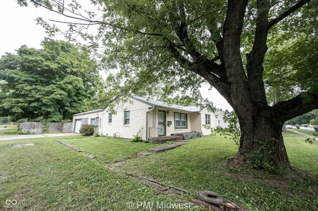 Building Photo - 2121 Euclid Dr