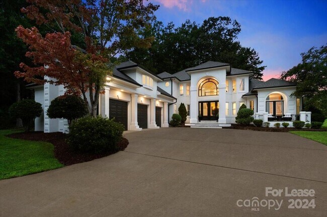Building Photo - 1337 Whispering Oaks Ln