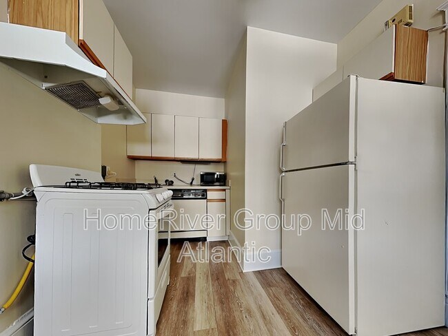 Foto del edificio - 1300 35th St NW