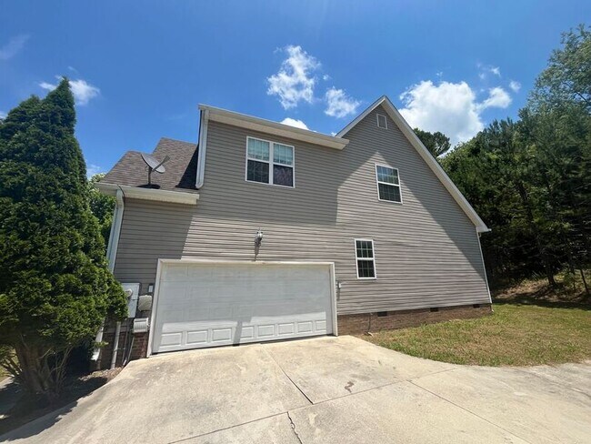 Building Photo - 2095 Baggett Rd