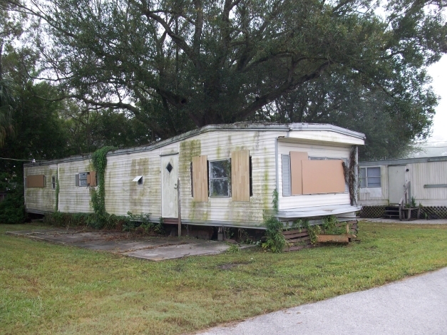 Building Photo - Town & Country Mobile Home Park