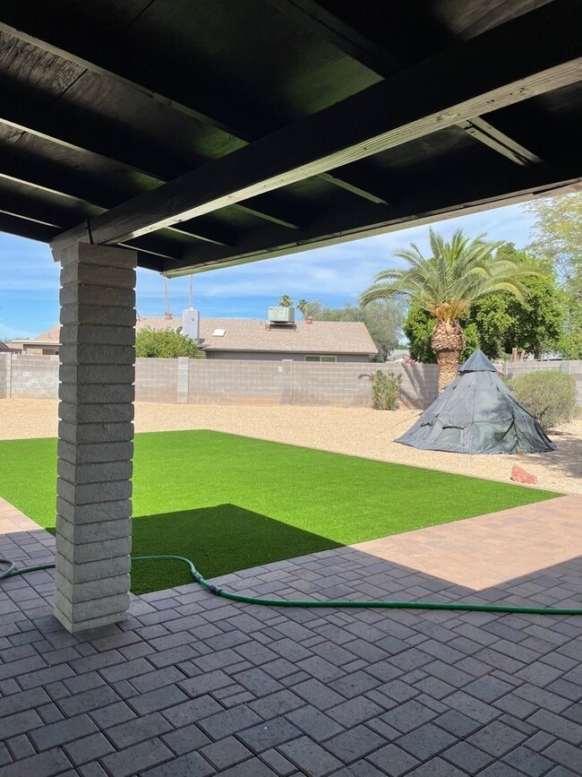 Building Photo - 2156 S Beverly Cir