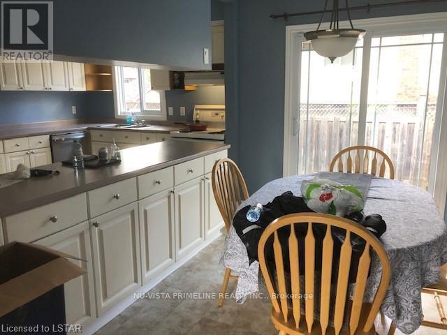 Photo du bâtiment - 33 Winding Way Crescent