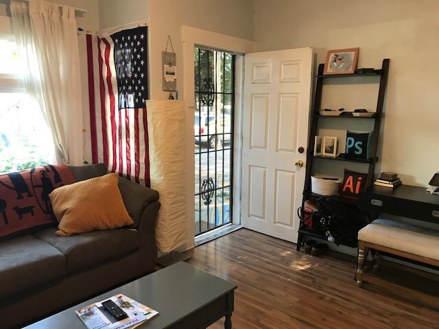 entrance - living room - 1130 Hester Avenue