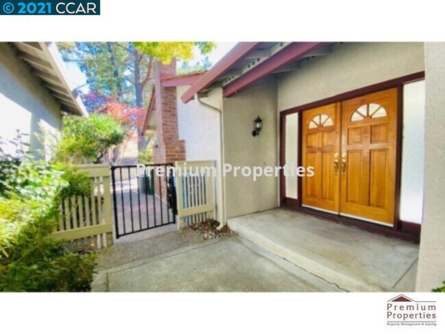 Foto del edificio - 750 N Paradise Valley Ct