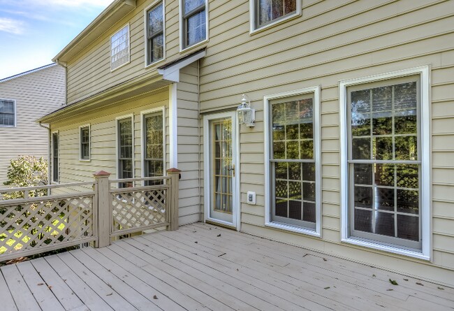 Foto del edificio - 1025 Summer Wind Ln