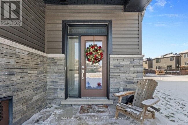 Building Photo - 80 Natare Pl