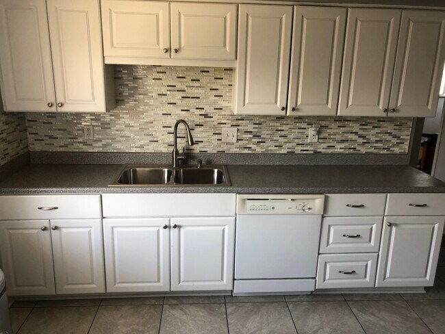 Foto del edificio - 3442 Warren Rd