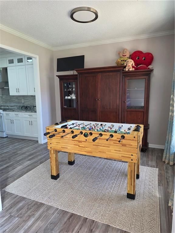 Foto del edificio - 1696 Central Park Loop