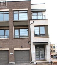 Building Photo - 191 Squire Cres