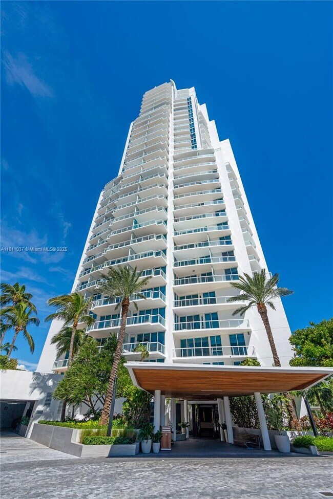 Foto del edificio - 50 South Pointe Dr