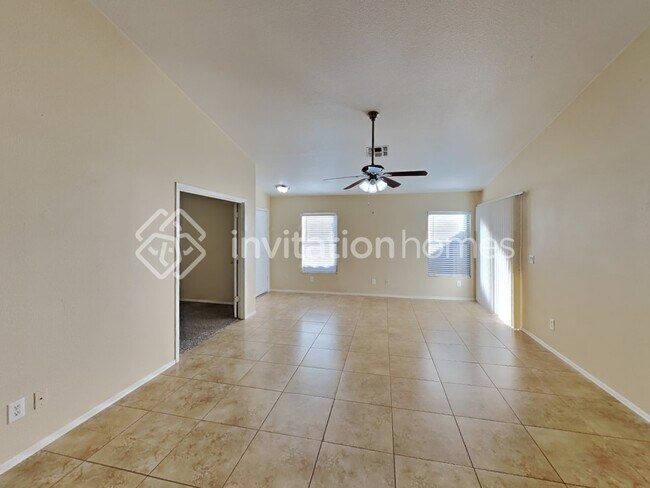 Building Photo - 13043 W Via Camille