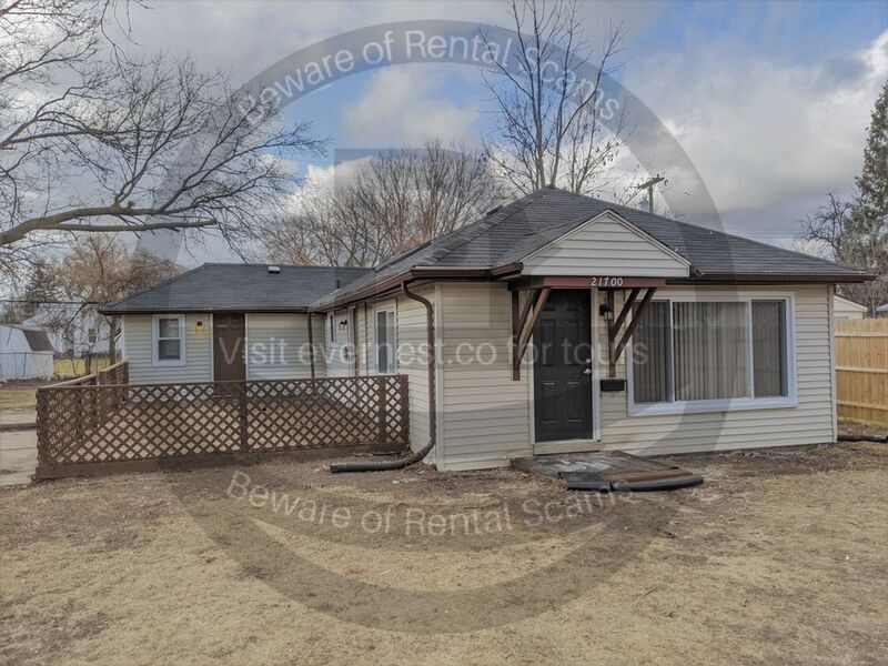 21700 Elizabeth St, St. Clair Shores, MI 48080 House for Rent in St. Clair Shores, MI
