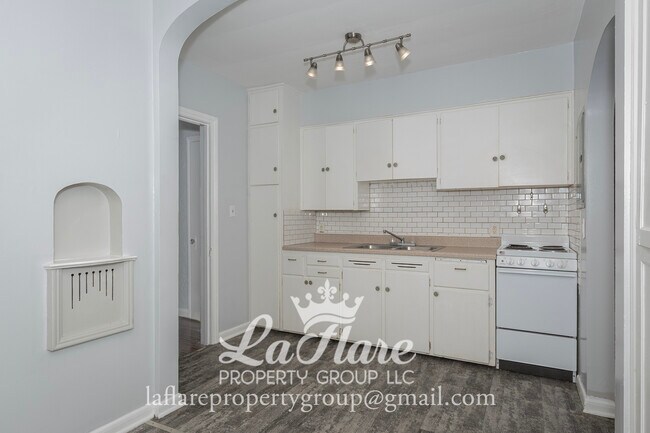Foto del edificio - 3538 Maxwell Rd