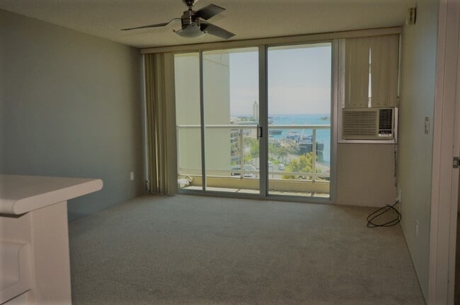 Photo - 215 N King St Apartment