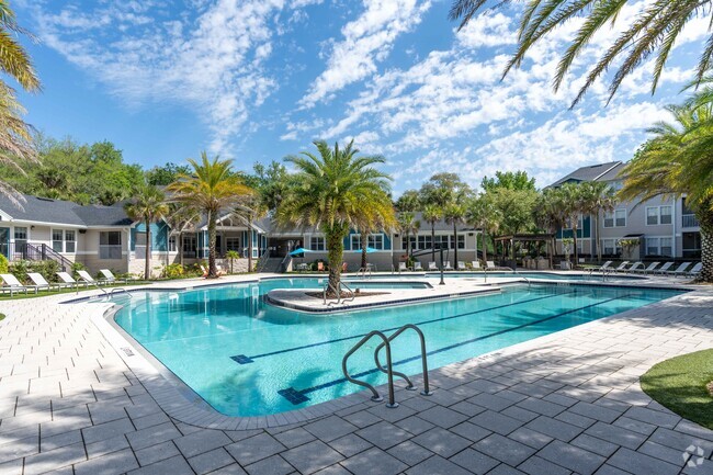 Outdoor Pool - The Quarters Gainesville