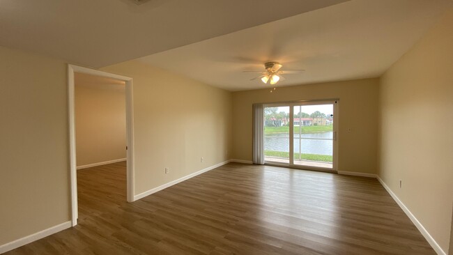 Building Photo - 107 Lake Evelyn Dr