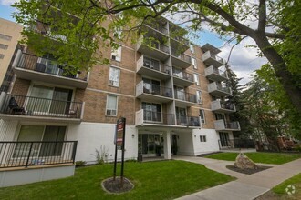 Building Photo - 915-913 13 Ave SW
