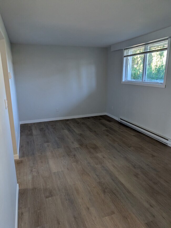 Photo du bâtiment - 2212 Redwood St