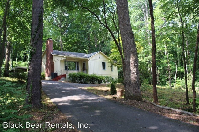 Building Photo - 4 br, 2 bath House - 225 S Laurel Circle