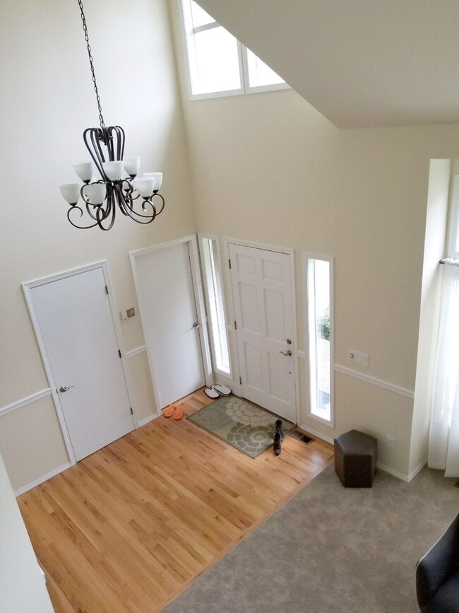 Building Photo - Beautiful 2 Story 4 Bed 2.5 Bath Home in N...