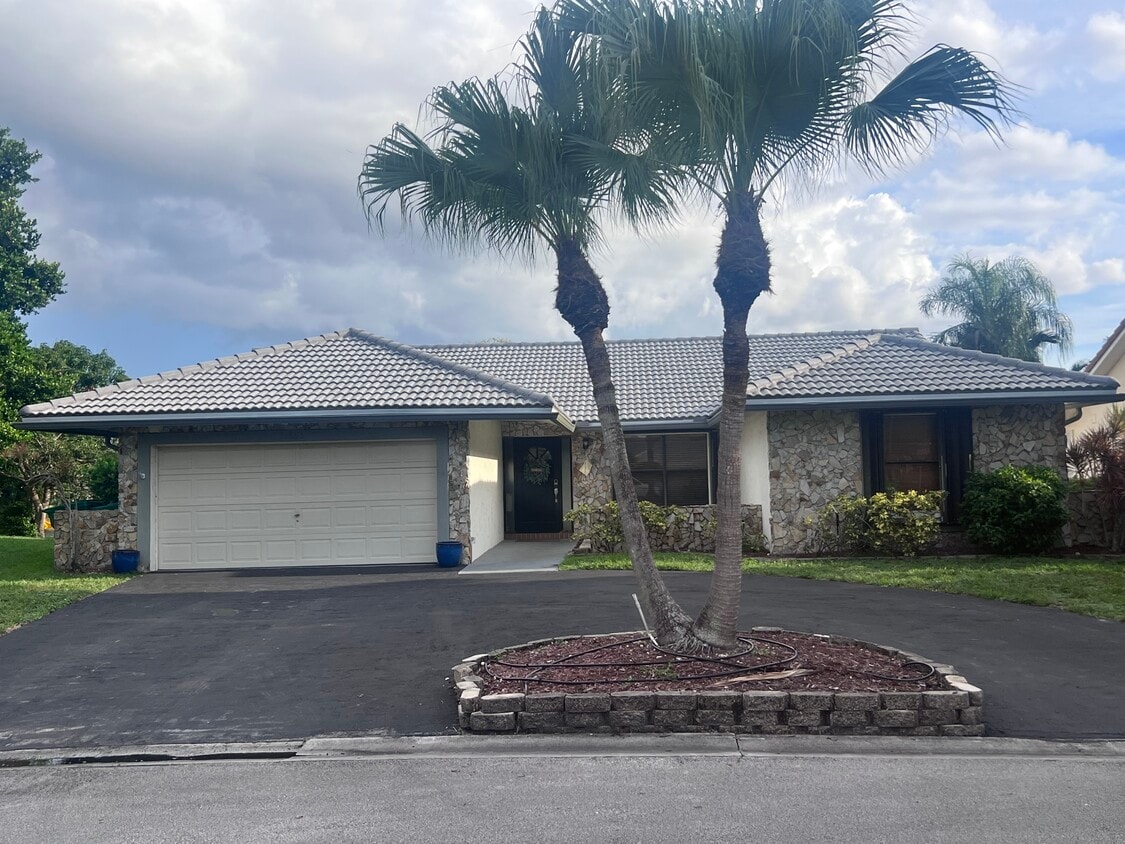 Primary Photo - 11362 NW 3rd Pl