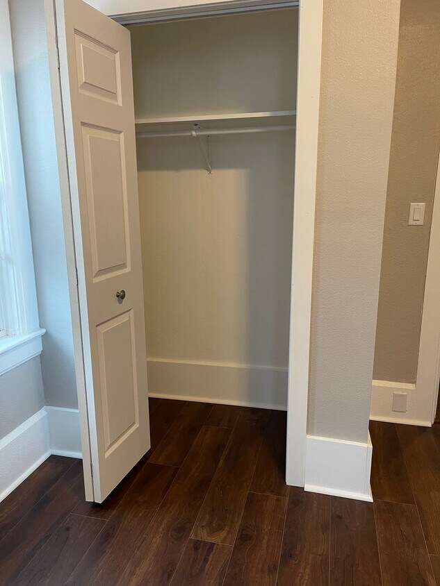 Foto principal - Updated Single Family Home