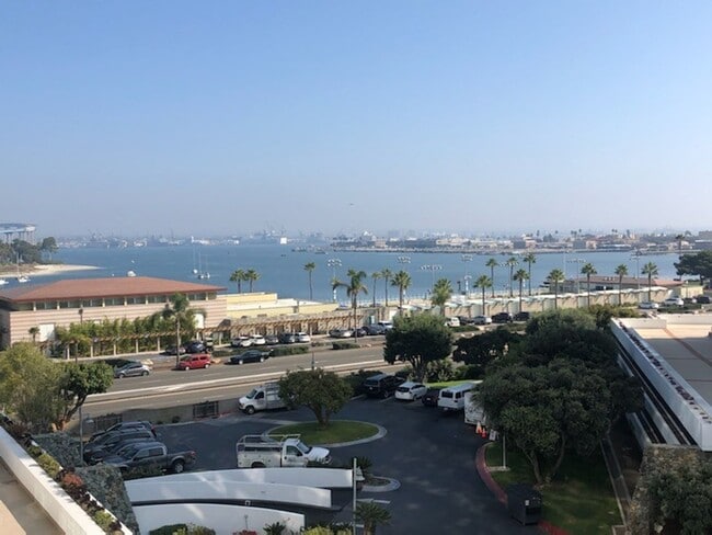 Building Photo - 1810 Avenida Del Mundo