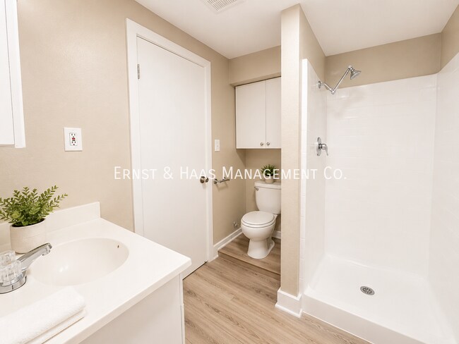 Foto del edificio - 1222 E Appleton St